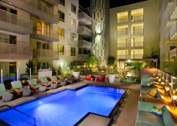 Luxury Resort Style 1Br + Parking, Pool, Gym